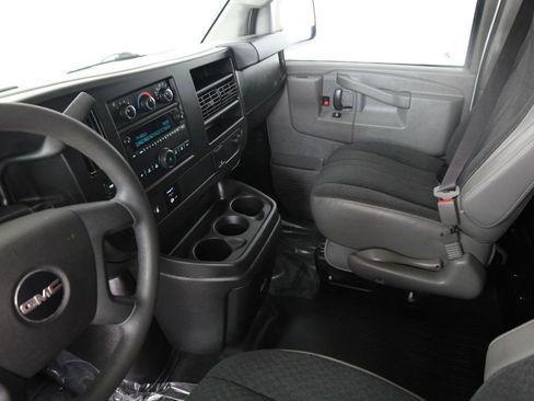 Used 2019 GMC Savana 2500 w/ Driver Convenience Package RWD image 14
