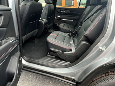 New 2026 Chevrolet Traverse RS image 17