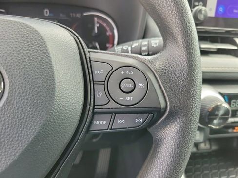 Certified 2025 Toyota RAV4 XLE FWD image 20