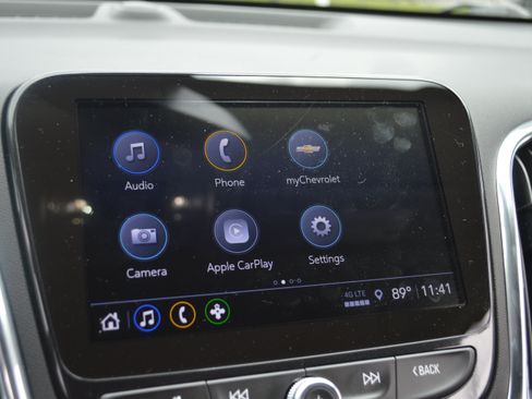 Used 2024 Chevrolet Equinox Premier AWD/4WD image 19