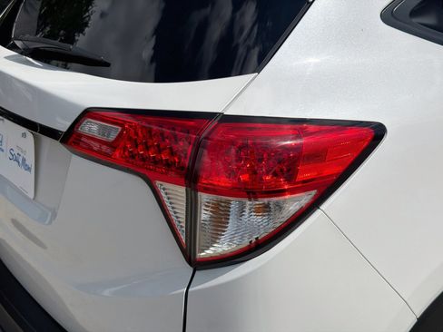 Certified 2022 Honda HR-V EX image 26
