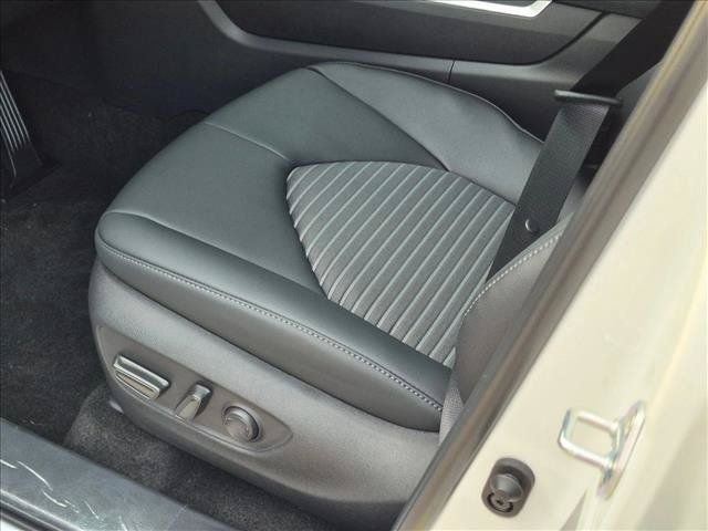 New 2026 Toyota Highlander XSE AWD/4WD image 4