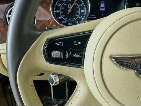 Used 2011 Bentley Mulsanne RWD image 12