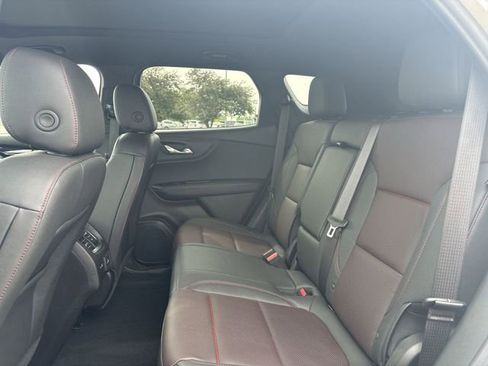 Used 2025 Chevrolet Blazer RS w/ Enhanced Convenience Package AWD/4WD image 17