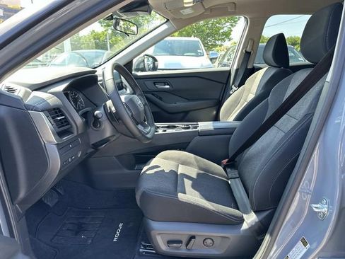 Used 2026 Nissan Rogue SV w/ Cold Weather Package AWD/4WD image 23