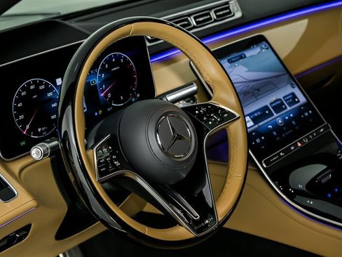 Used 2023 Mercedes-Benz Maybach S 680 4MATIC image 28