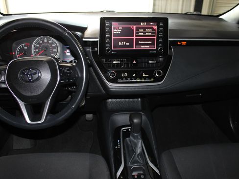Used 2021 Toyota Corolla SE FWD image 13