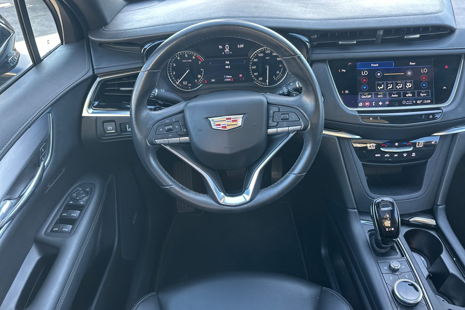 Used 2024 Cadillac XT6 Luxury FWD image 17