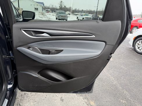 Used 2020 Buick Enclave Essence image 20