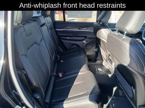 New 2025 Jeep Grand Cherokee Limited w/ Luxury Tech Group II image 19