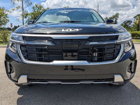 New 2026 Kia Seltos SX w/ SX Sunroof Package image 10