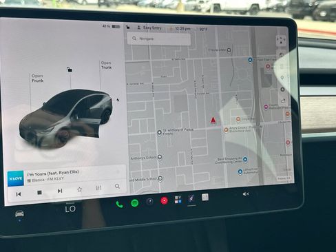Used 2021 Tesla Model Y Long Range AWD/4WD image 18