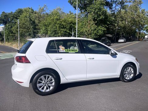 Used 2015 Volkswagen Golf S FWD image 6