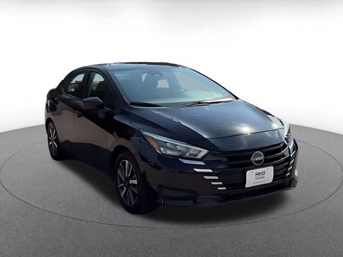Used 2025 Nissan Versa SV FWD image 3