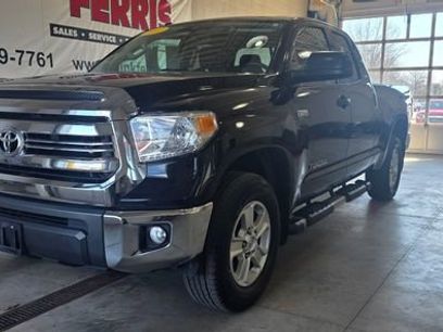 Used 2017 Toyota Tundra SR5 w/ SR5 Upgrade Package