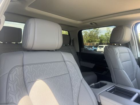 Used 2023 Toyota Tundra Limited AWD/4WD image 29