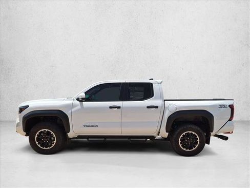 Used 2024 Toyota Tacoma TRD Off-Road AWD/4WD image 8