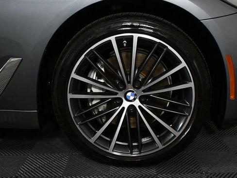 Used 2022 BMW 540i w/ Premium Package image 35