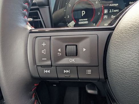 Used 2025 Nissan Kicks SR FWD image 28