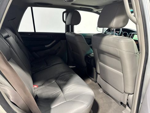 Used 2005 Toyota 4Runner Limited AWD/4WD image 35