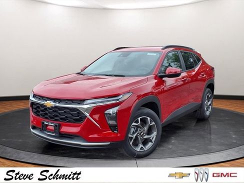 New 2026 Chevrolet Trax LT w/ Driver Confidence Package FWD image 1