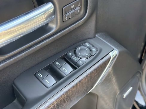 Used 2020 GMC Sierra 2500 Denali w/ Denali Ultimate Package AWD/4WD image 20
