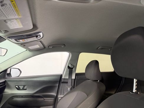 Used 2025 Hyundai Kona SE image 22