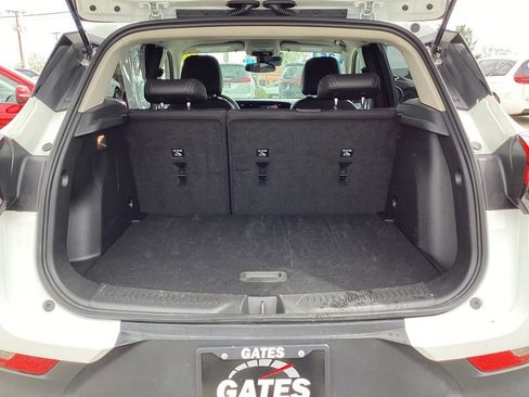 Used 2025 Buick Encore GX Preferred AWD/4WD image 14