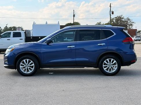 Used 2017 Nissan Rogue SV w/ SV Premium Package FWD image 5