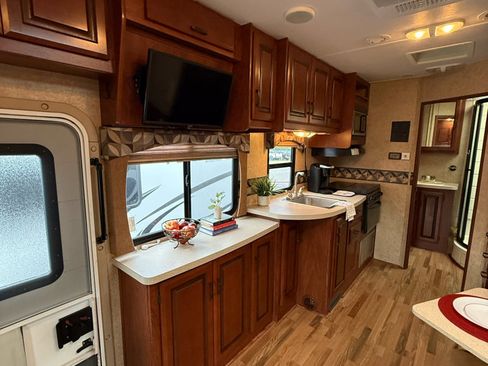 Used 2012 Mercedes-Benz Sprinter 3500 image 16