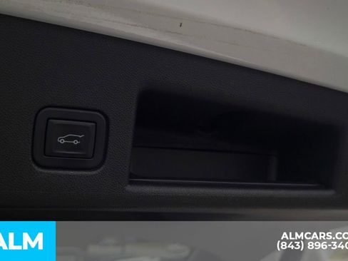 Used 2024 Chevrolet Equinox LT image 9