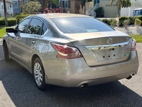 Used 2013 Nissan Altima 2.5 S FWD image 3