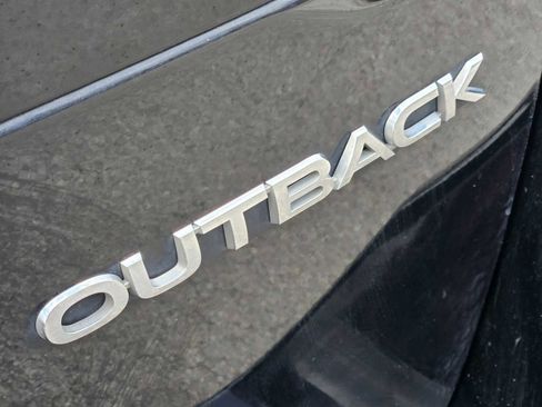 Used 2020 Subaru Outback Limited image 11