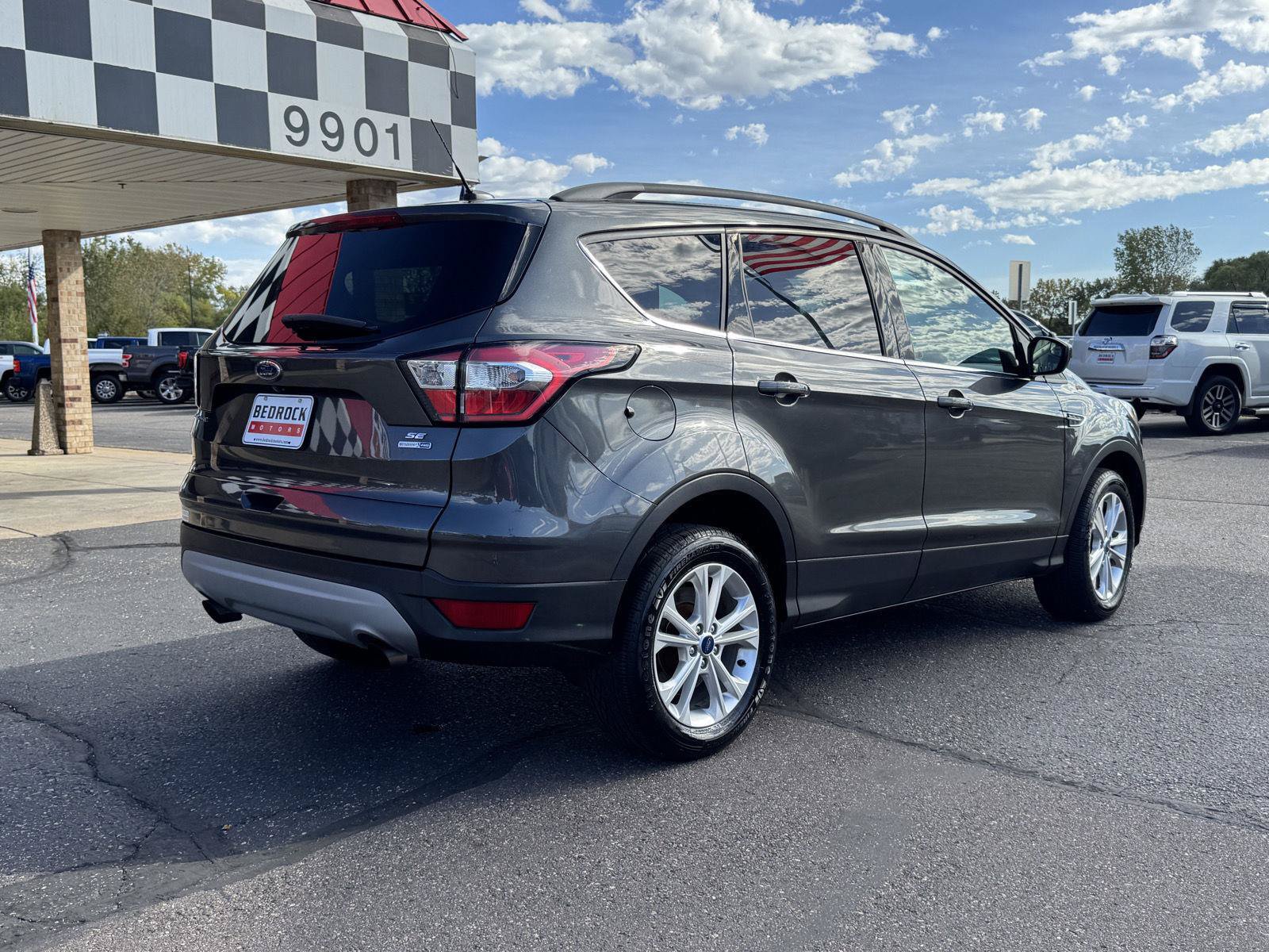 Used 2018 Ford Escape SE AWD/4WD image 7