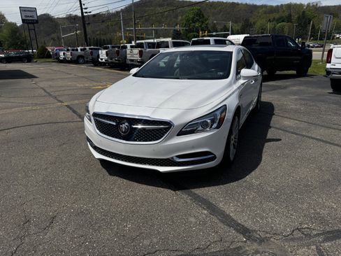 Used 2019 Buick LaCrosse Avenir w/ Driver Confidence Package II FWD image 2