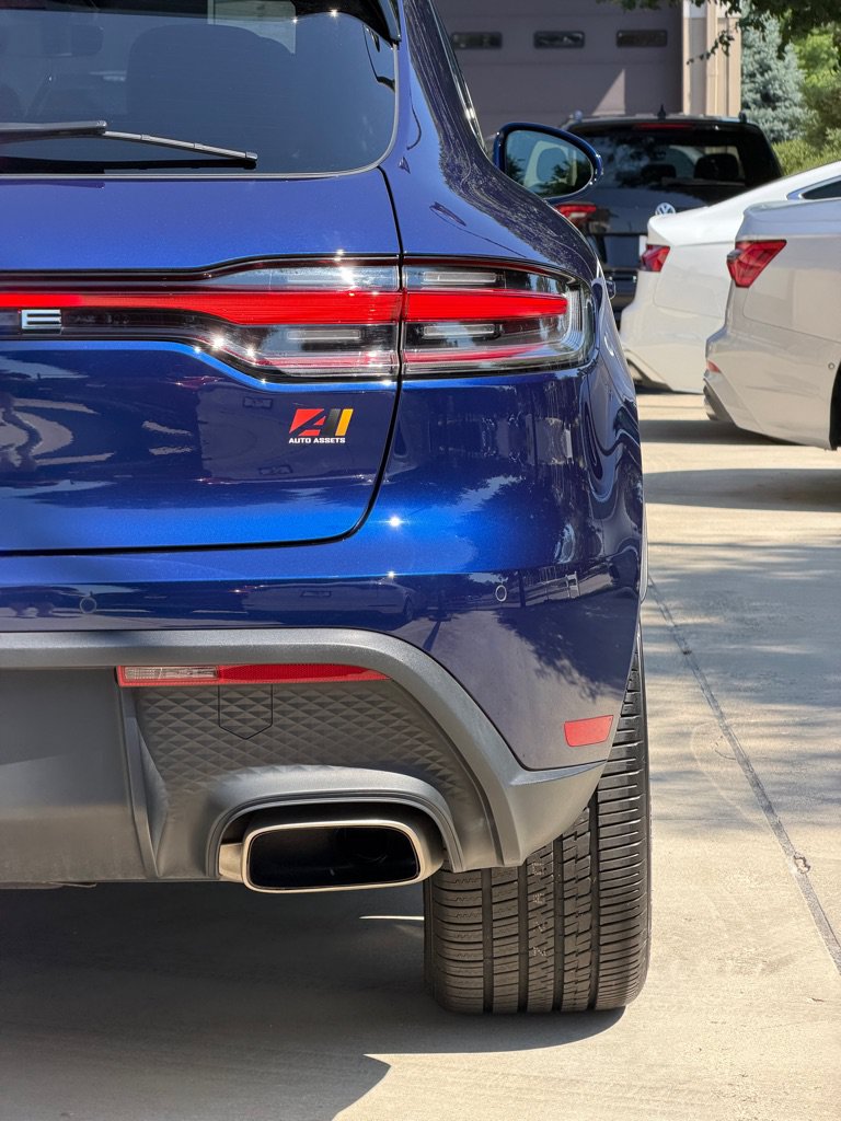 Used 2022 Porsche Macan AWD/4WD image 13
