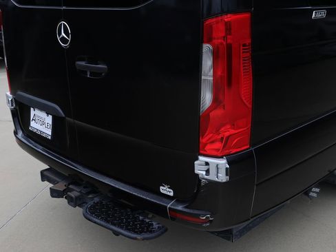 Used 2021 Mercedes-Benz Sprinter 3500 image 42