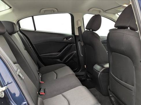 Used 2018 MAZDA MAZDA3 Sport FWD image 17