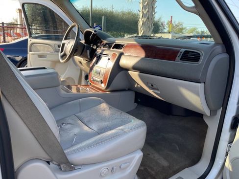 Used 2011 Chevrolet Tahoe LTZ image 22