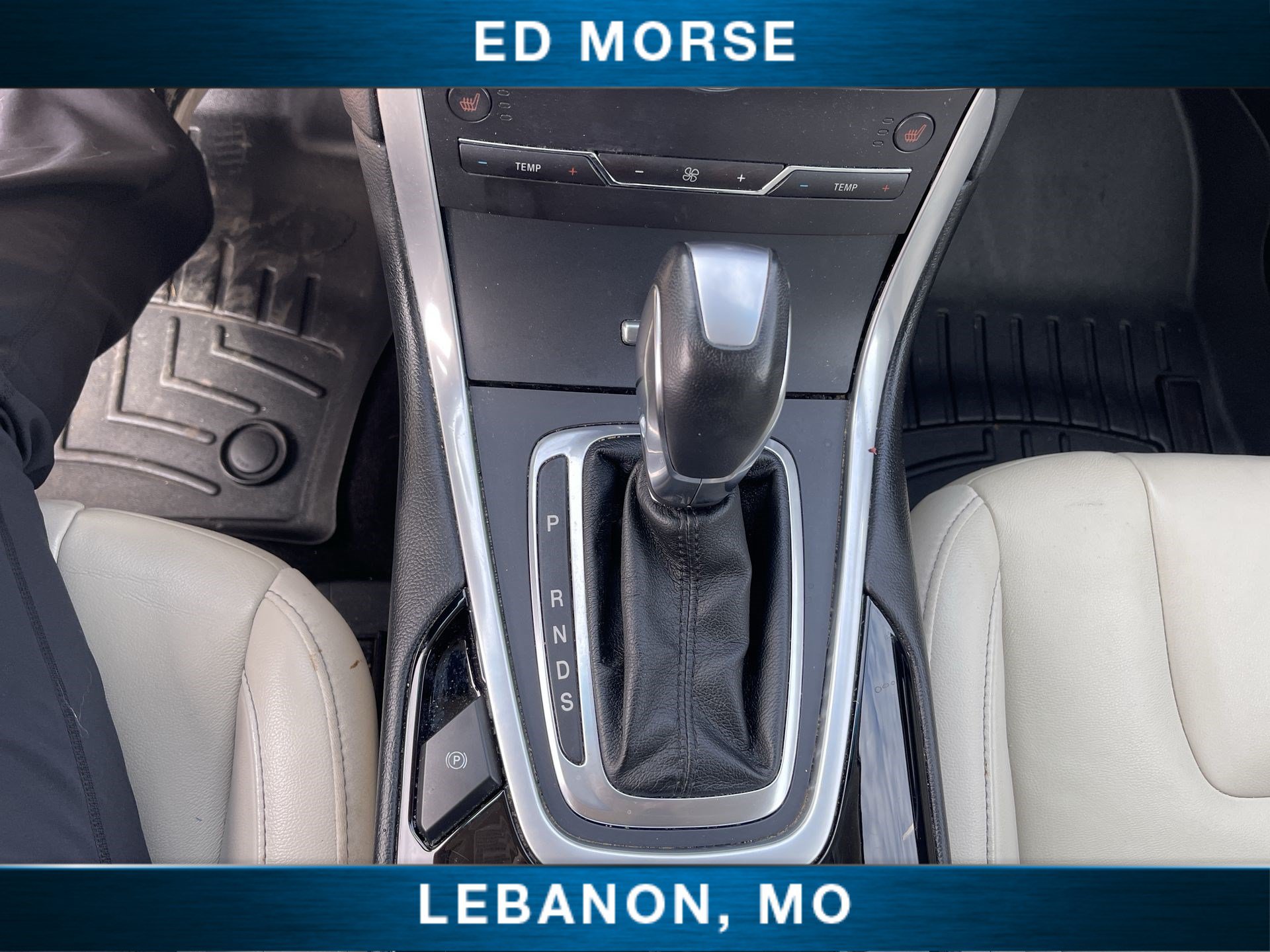 Used 2018 Ford Edge Titanium w/ Cold Weather Package AWD/4WD image 15