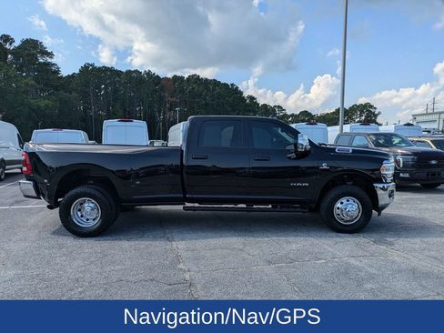 Used 2024 RAM 3500 Laramie AWD/4WD image 3