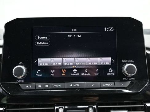 Used 2025 Nissan Pathfinder SV FWD image 36