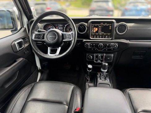 Used 2023 Jeep Wrangler Unlimited Sahara w/ Cold Weather Group AWD/4WD image 12