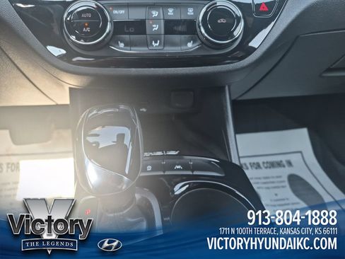 Used 2024 Buick Envista Sport Touring w/ Convenience I Package FWD image 19