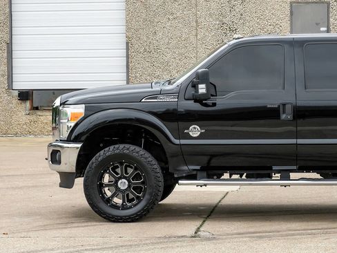 Used 2016 Ford F250 XLT w/ XLT Value Package AWD/4WD image 16