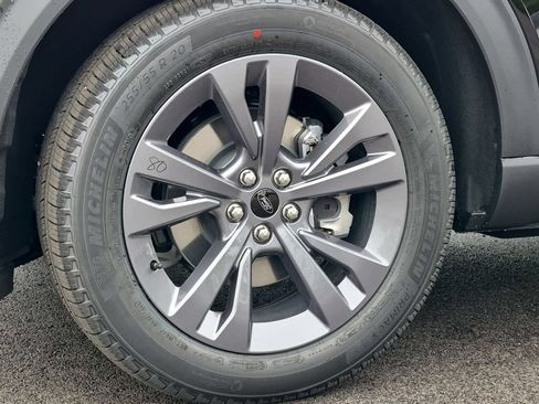New 2026 Ford Explorer Active w/ Active Comfort Package AWD/4WD image 24