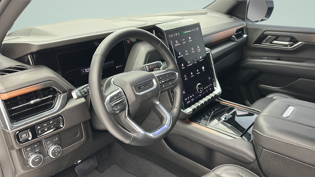 Used 2025 GMC Yukon XL Denali AWD/4WD image 11