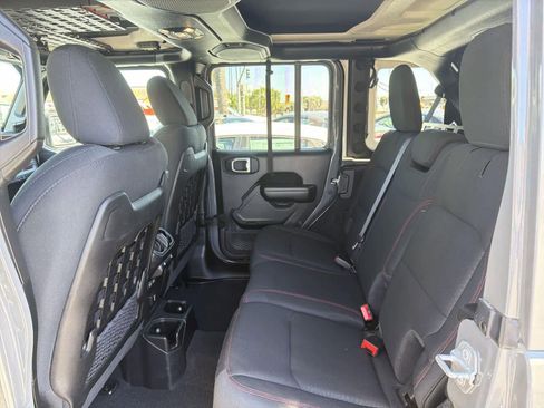 Used 2021 Jeep Wrangler Unlimited Rubicon image 27