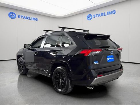 Used 2023 Toyota RAV4 SE w/ Convenience Package image 5