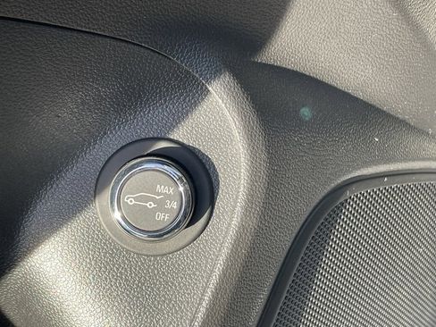 Used 2022 Buick Encore GX Select image 24